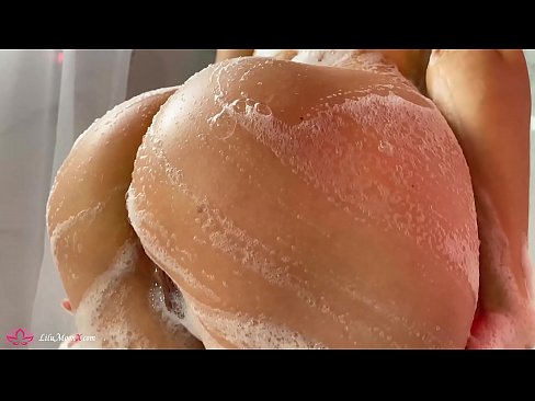 ❤️ Brunette onanerer fisse med vibrator til intens orgasme i brusebad Porno at da.pornohammer.ru